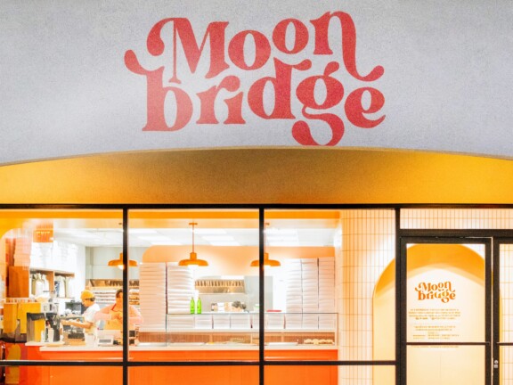 Moonbridge_Websize_Sign-min